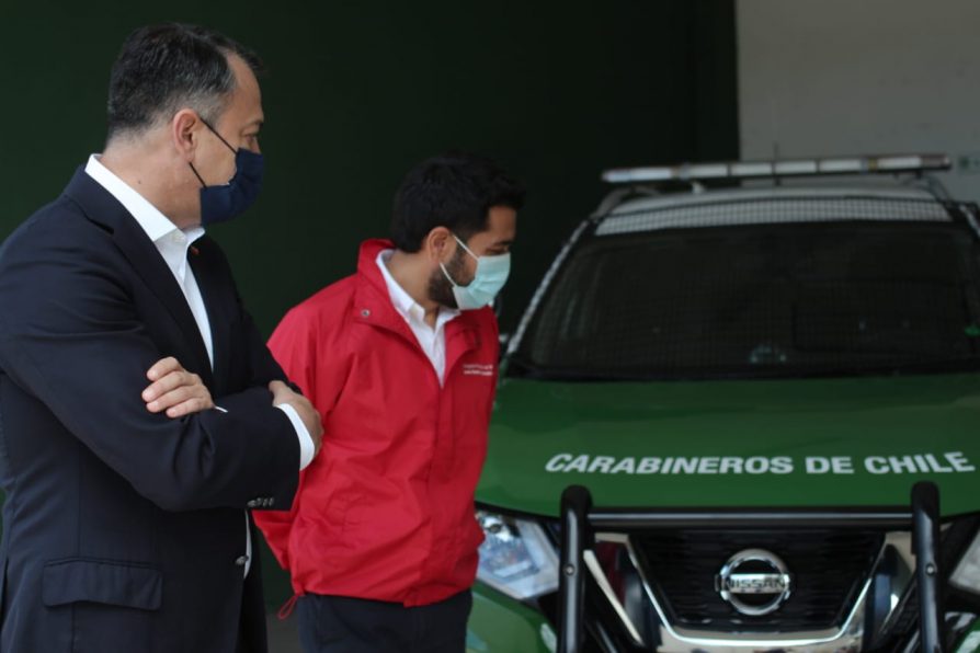 Delegado Presidencial Regional participa en ceremonia de entrega de vehículo a Carabineros