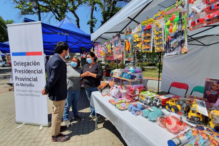 Exitosa Feria del Adulto Mayor en Melipilla