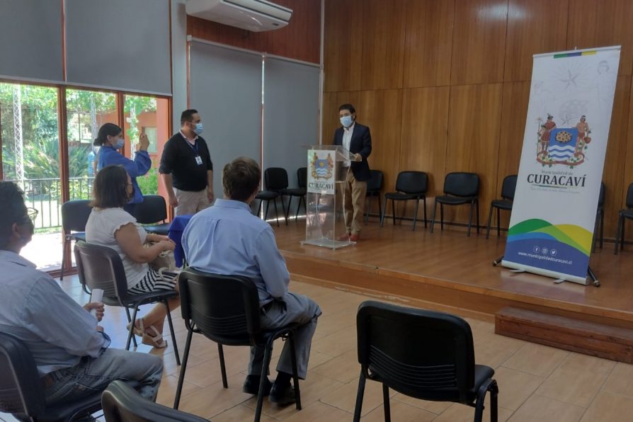 Junta de Vecinos San Gabriel de Curacaví recibe Fondo Presidente de la República