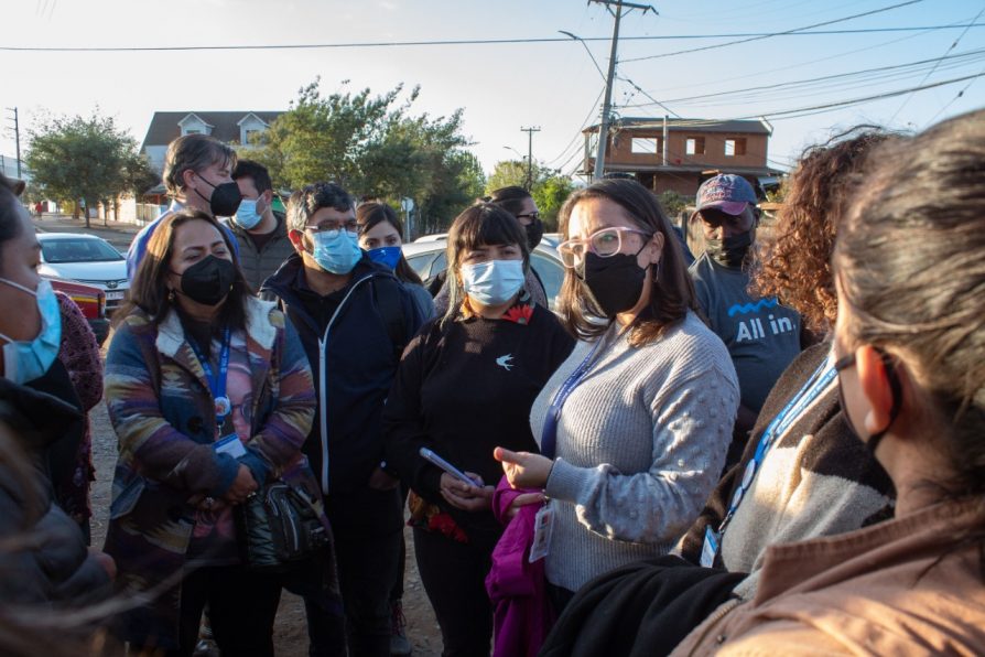 Delegación Provincial de Melipilla realiza caminata vecinal junto a comunidad de Población Teniente Merino