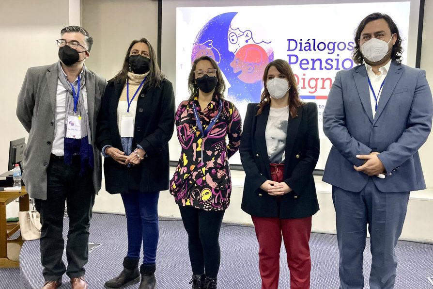 Delegada Presidencial Provincial participa en diálogo por Pensiones Dignas