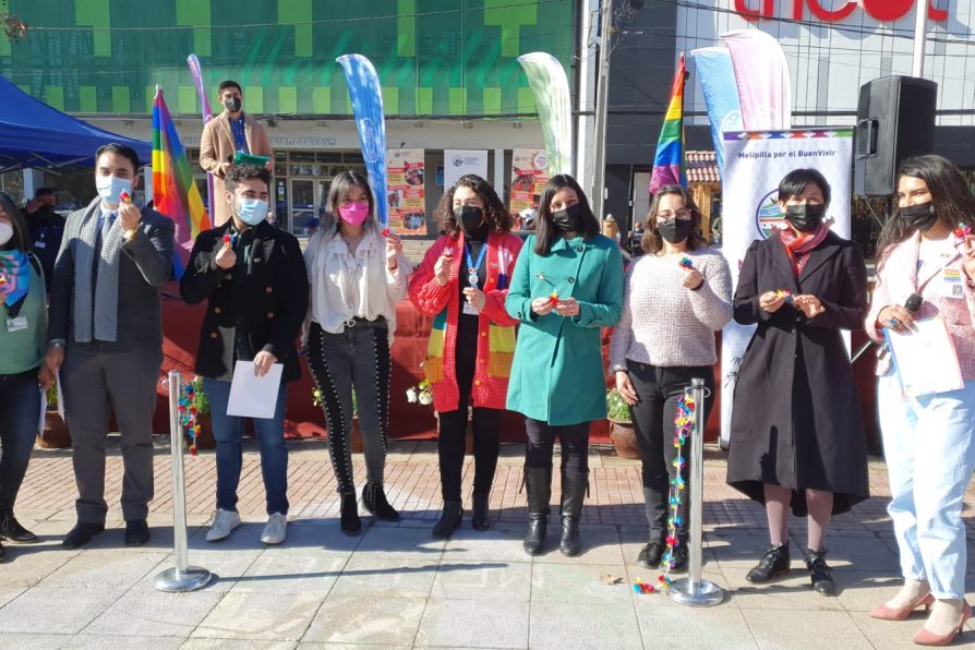 Autoridades participan en Primera Feria Informativa de la Diversidad Sexual en  Plaza de Armas
