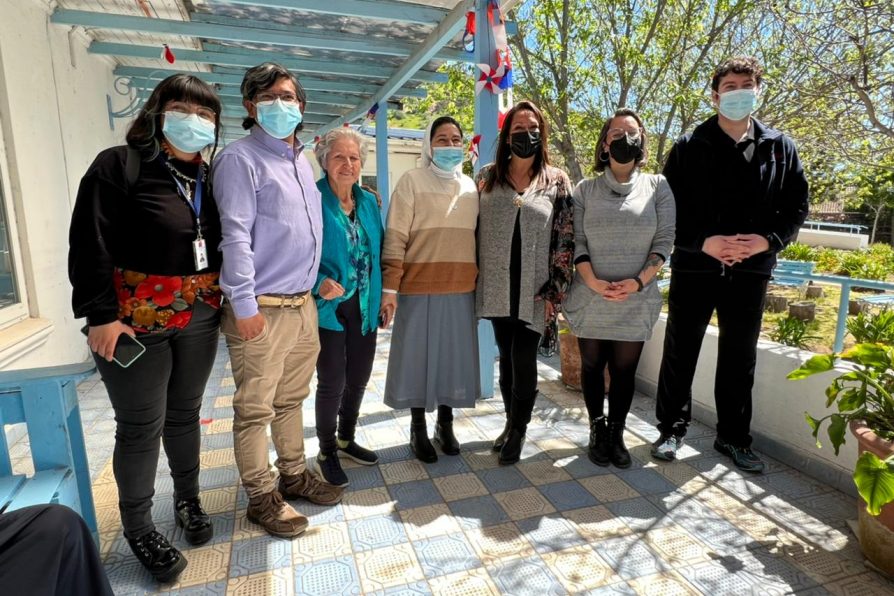 Delegada Sandra Saavedra y autoridades visitan Hogar San José de Fundación Las Rosas de Melipilla