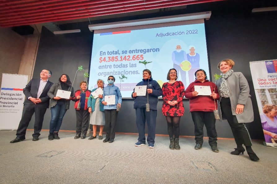 82 organizaciones de personas mayores de la provincia reciben certificación del Fondo Nacional de SENAMA