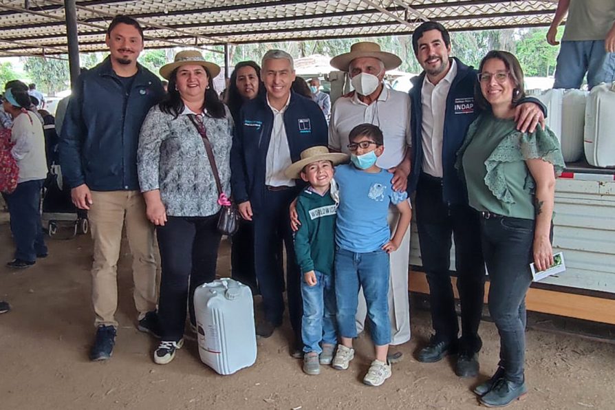 <strong>Agricultores de Melipilla y Talagante reciben biofertilizantes para iniciar sus cultivos en la agroecología</strong>