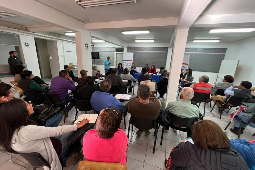 Comités de Agua Potable Rural participan en Mesa Provincial de APR organizada por Delegación Presidencial de Melipilla