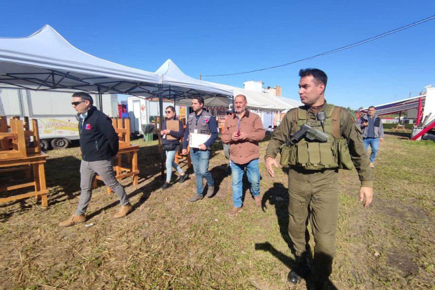 Autoridades realizan fiscalización a fondas de Melipilla