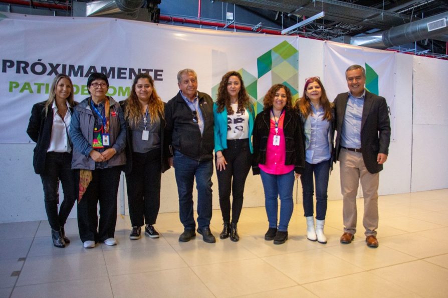 Delegación Presidencial Provincial de Melipilla participa de firma de convenio entre Strip Center Santa María Oriente y FOSIS