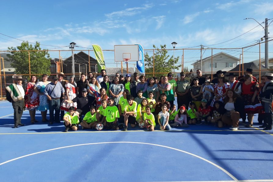 Comunidad de Villa El Alto de Melipilla inaugura espacio deportivo gracias a recursos de Subdere  