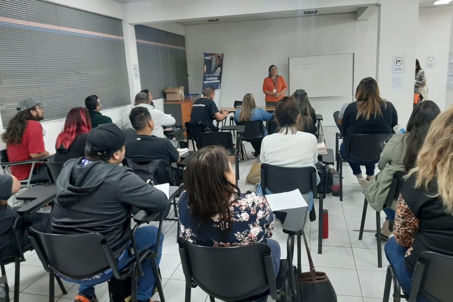 Gremios de transporte público de Melipilla exponen oferta laboral a futuros conductores Profesionales con Certificación SENCE capacitados en la Provincia