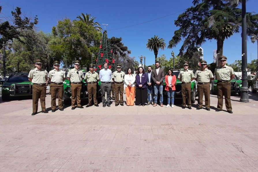 Delegada(s) de la Provincia de Melipilla hace entrega de vehículos policiales