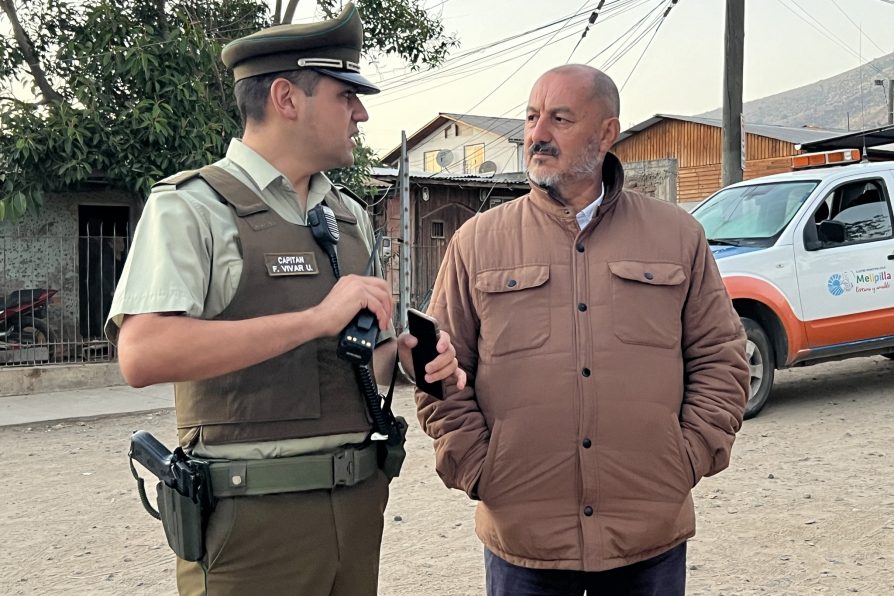 Autoridades decomisan carros de venta ilegal de comida en sector poniente de Melipilla