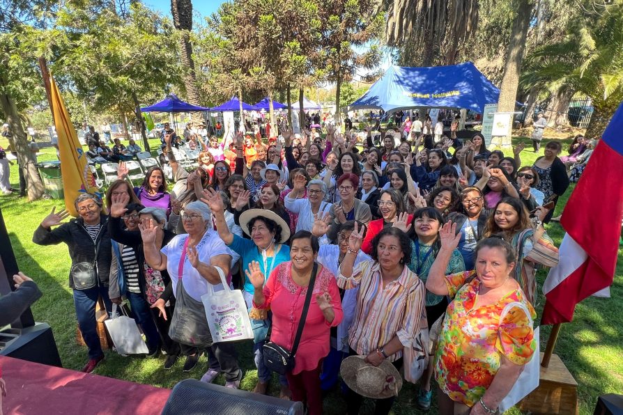 Con una gran plaza ciudadana en el Parque Héctor Pino Burgos se conmemoró el Día Internacional de la Mujer en Melipilla