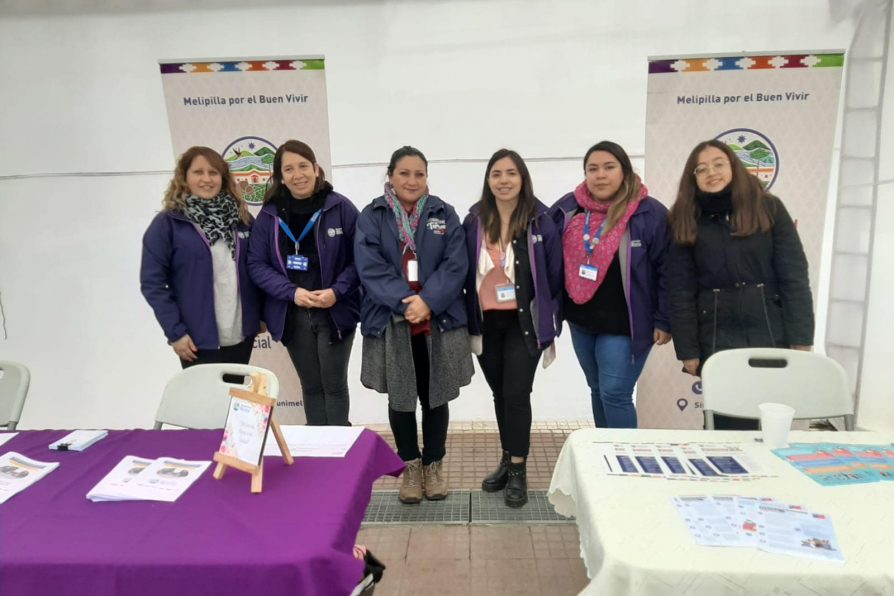 Feria de Servicios y Emprendimientos con sentido inclusivo se desarrolló en Plaza de Armas de Melipilla