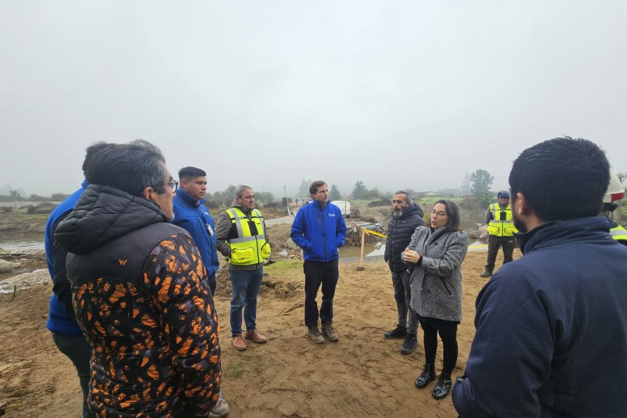 Delegada provincial de Melipilla realiza recorrido por comunas de Curacaví y María Pinto para coordinar nuevas medidas preventivas ante nuevo frente meteorológico