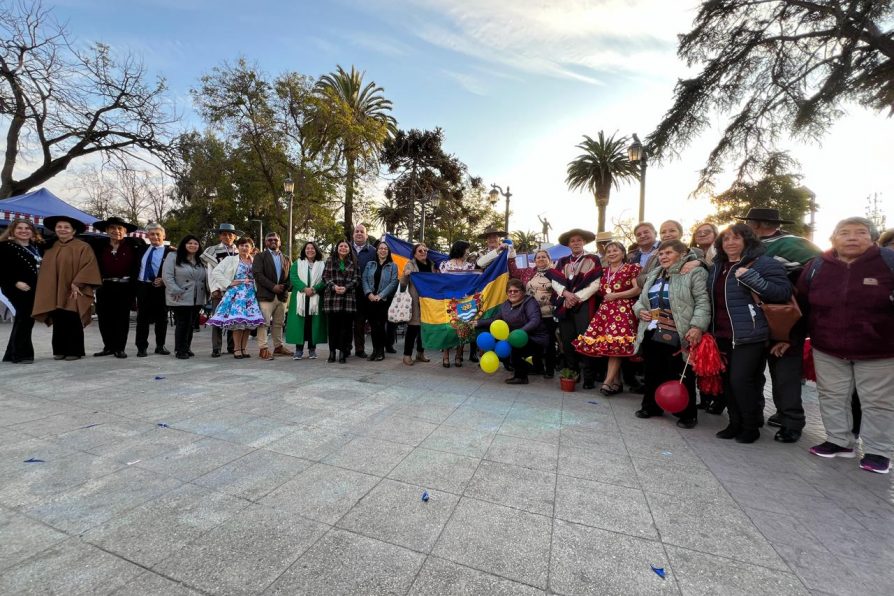 Gran final Provincial de Cueca de Personas Mayores se vivió en Plaza de Armas de Melipilla