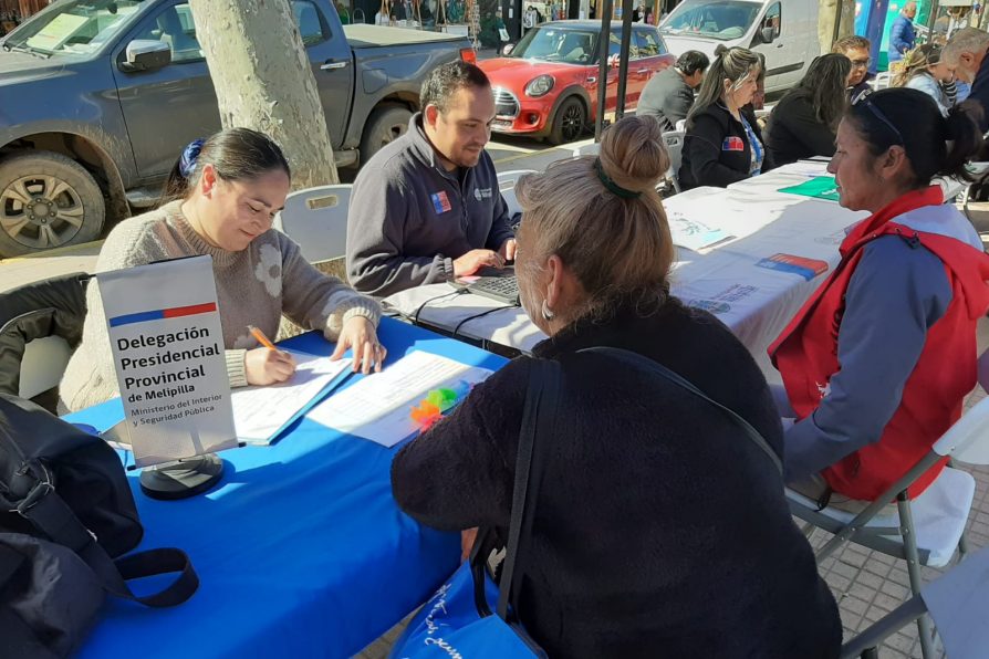 Gobierno en Terreno: Servicios públicos destacan en “Pasando Agosto” desarrollado en Melipilla