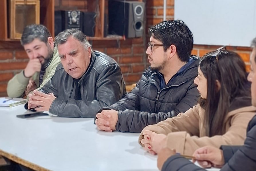 Dirigentes sociales del Consejo Regional Sur de Melipilla plantean a la Autoridad Provincial diversos temas que afectan al sector