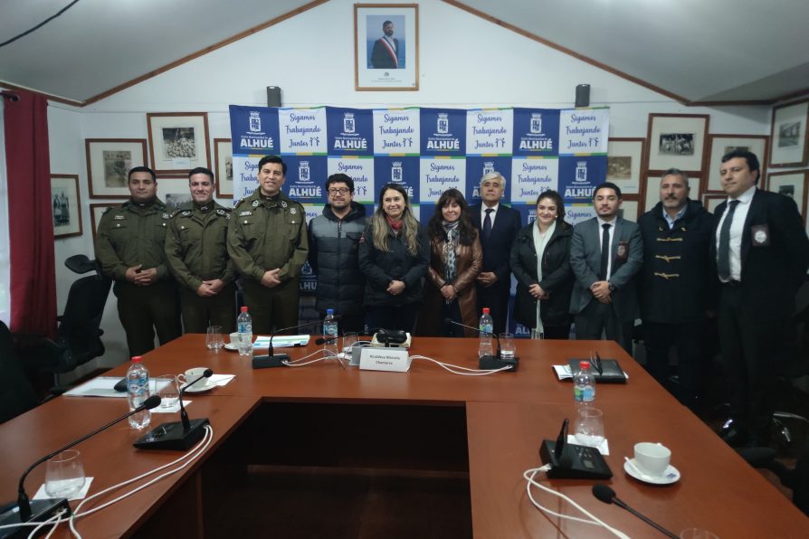 Autoridades encabezan primera Mesa Jurídico-Policial de Alhué