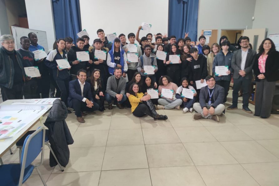 Estudiantes del Liceo Gabriela Mistral de Melipilla se certifican en marco del programa Formación Previsional para Jóvenes de la Subsecretaría de Previsión Social