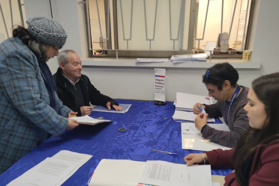 Firman convenios de proyectos que adjudicaron en Fondo Nacional del Adulto Mayor