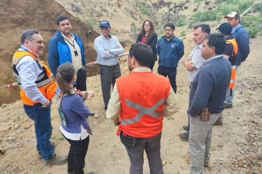 Autoridades encabezan Mesa Técnica para abordar colapso del Canal San José que afecta a más de 500 regantes en Melipilla