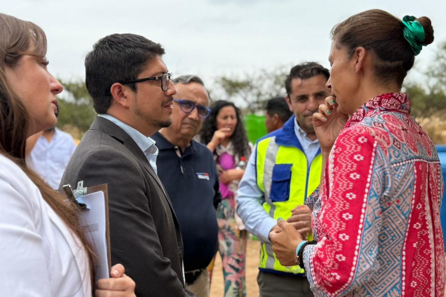 Delegación Provincial de Melipilla y sostiene reunión de trabajo con Director Regional de SERNAC