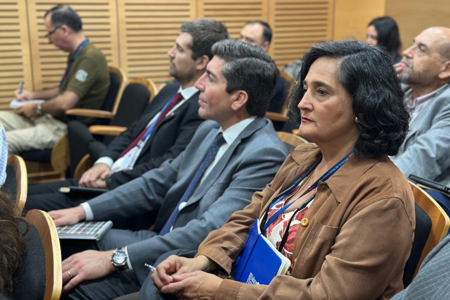 Refuerzan coordinación para enfrentar episodios críticos de contaminación en la Región Metropolitana  