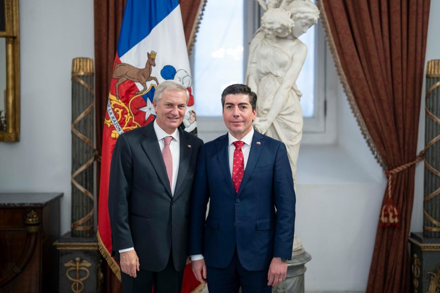 Delegado Provincial de Melipilla se reúne con Presidente Kast en el marco del Primer Encuentro Nacional de Delegados Presidenciales realizado en La Moneda