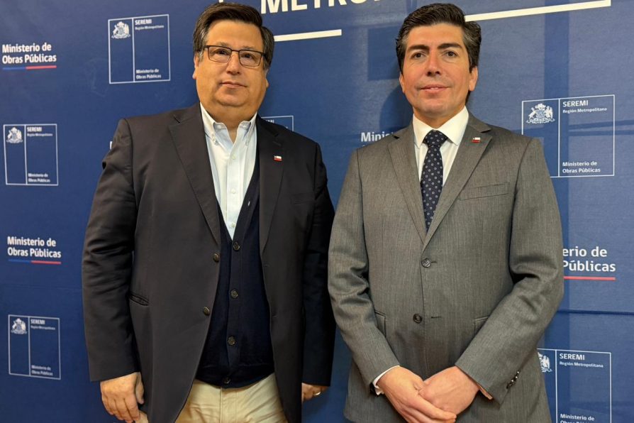 Delegado provincial de Melipilla Gastón Libuy sostiene encuentro de trabajo con Seremi de Obras Publicas