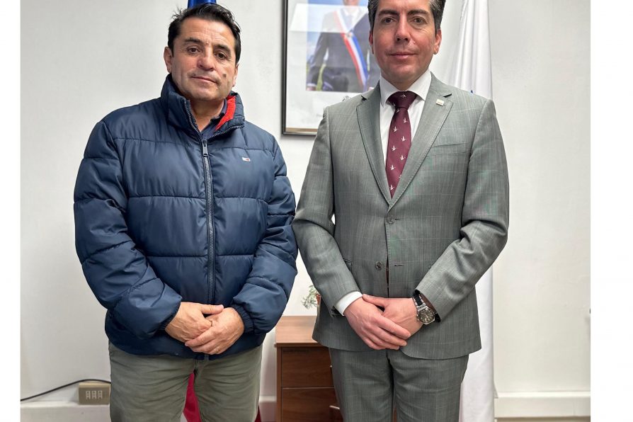 Delegado Provincial de Melipilla Gastón Libuy sostiene encuentro de trabajo con Alcalde de San Pedro
