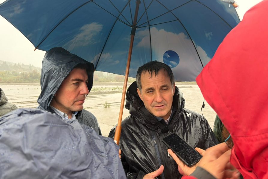 Gobierno refuerza despliegue en Melipilla para enfrentar sistema frontal y apoyar a comunidades y agricultores