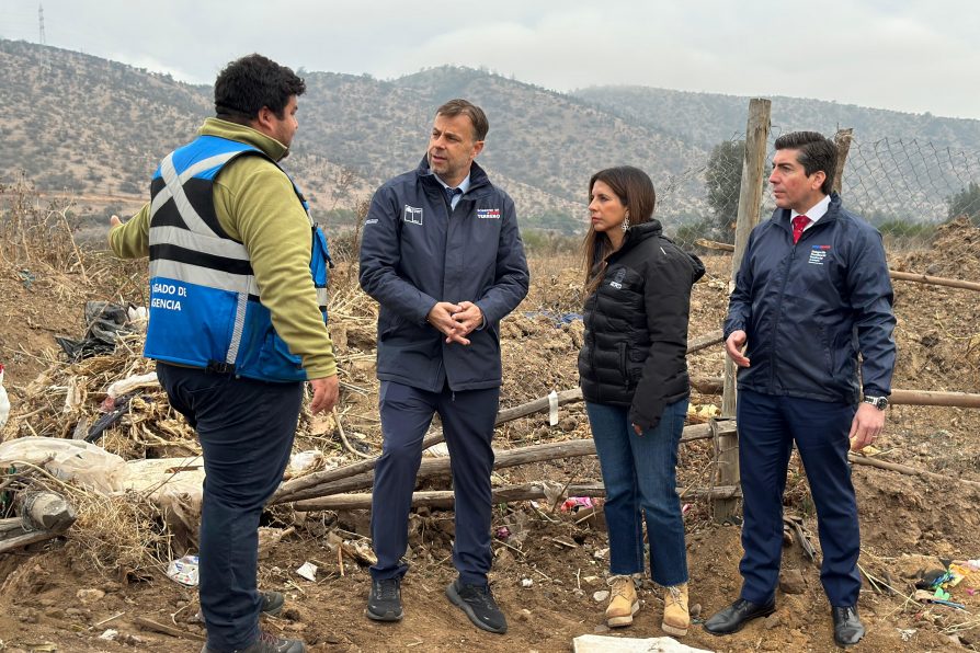 Delegado Presidencial Regional inspeccionó puntos críticos en Melipilla y reforzó llamado a la prevención ante intenso sistema frontal