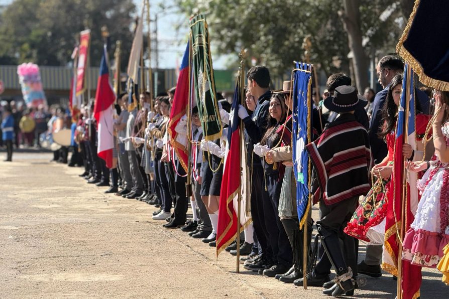 Con tradicional desfile Curacaví da inicio a las actividades de Fiestas Patrias en la comuna