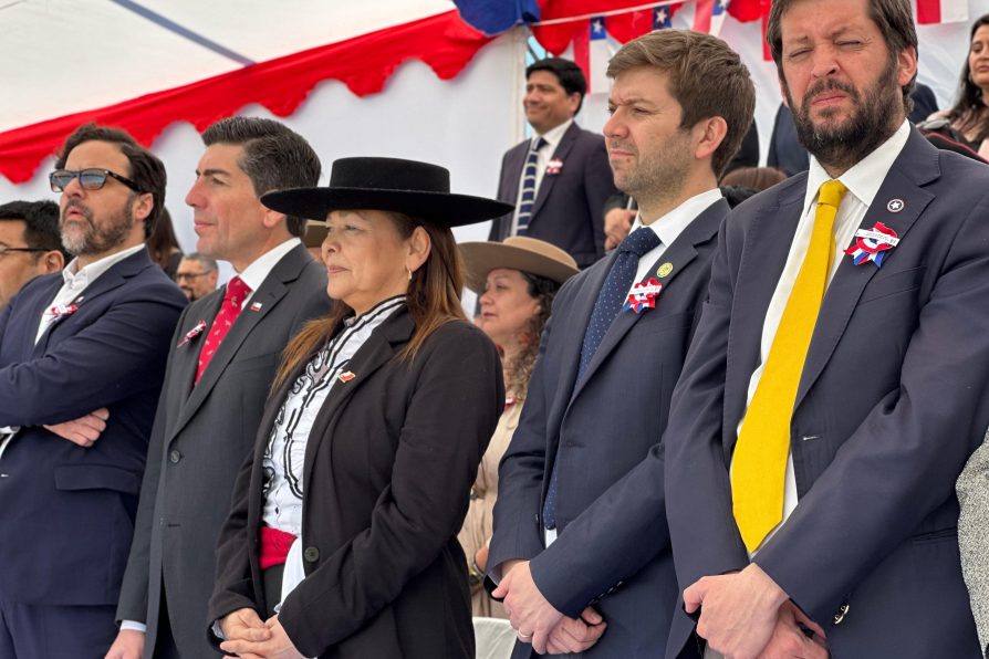 María Pinto inicia celebraciones de Fiestas Patrias con concurrido desfile cívico