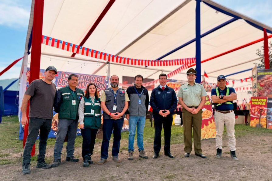 Fiestas Patrias: Autoridades fiscalizan condiciones sanitarias y de seguridad de Fonda Oficial previo a su inauguración