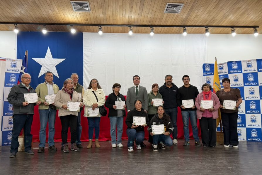 INDAP entrega incentivos de inversión a 54 agricultores Prodesal de Melipilla